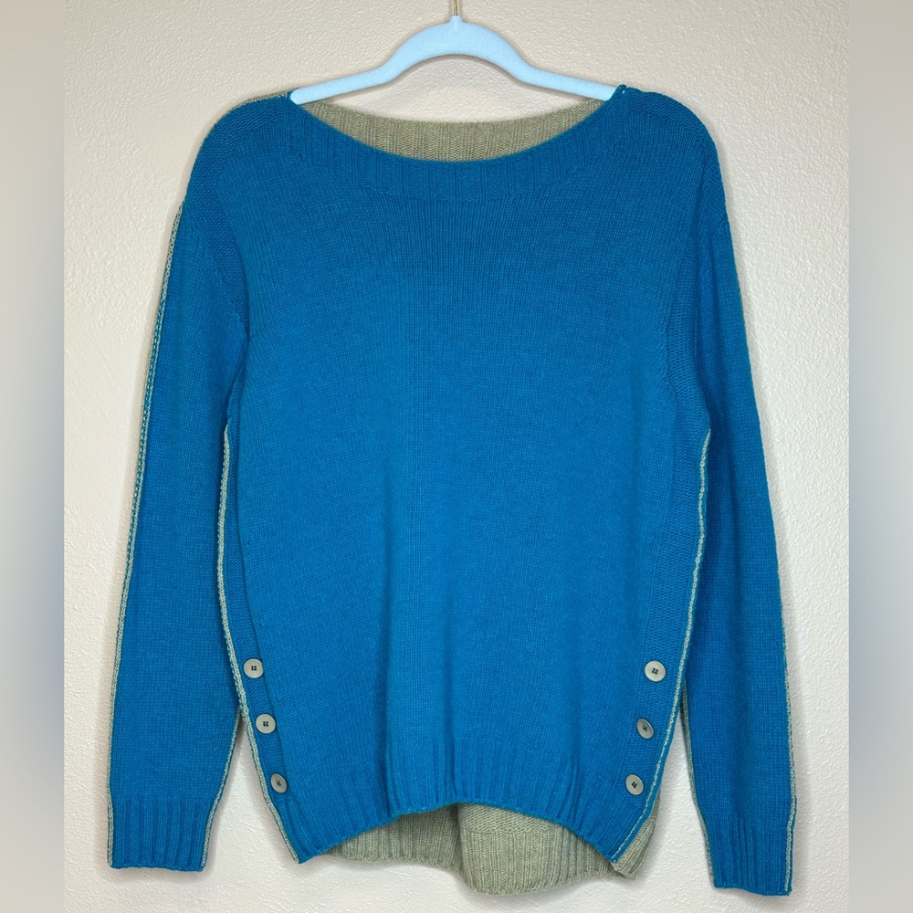 Women’s sweater